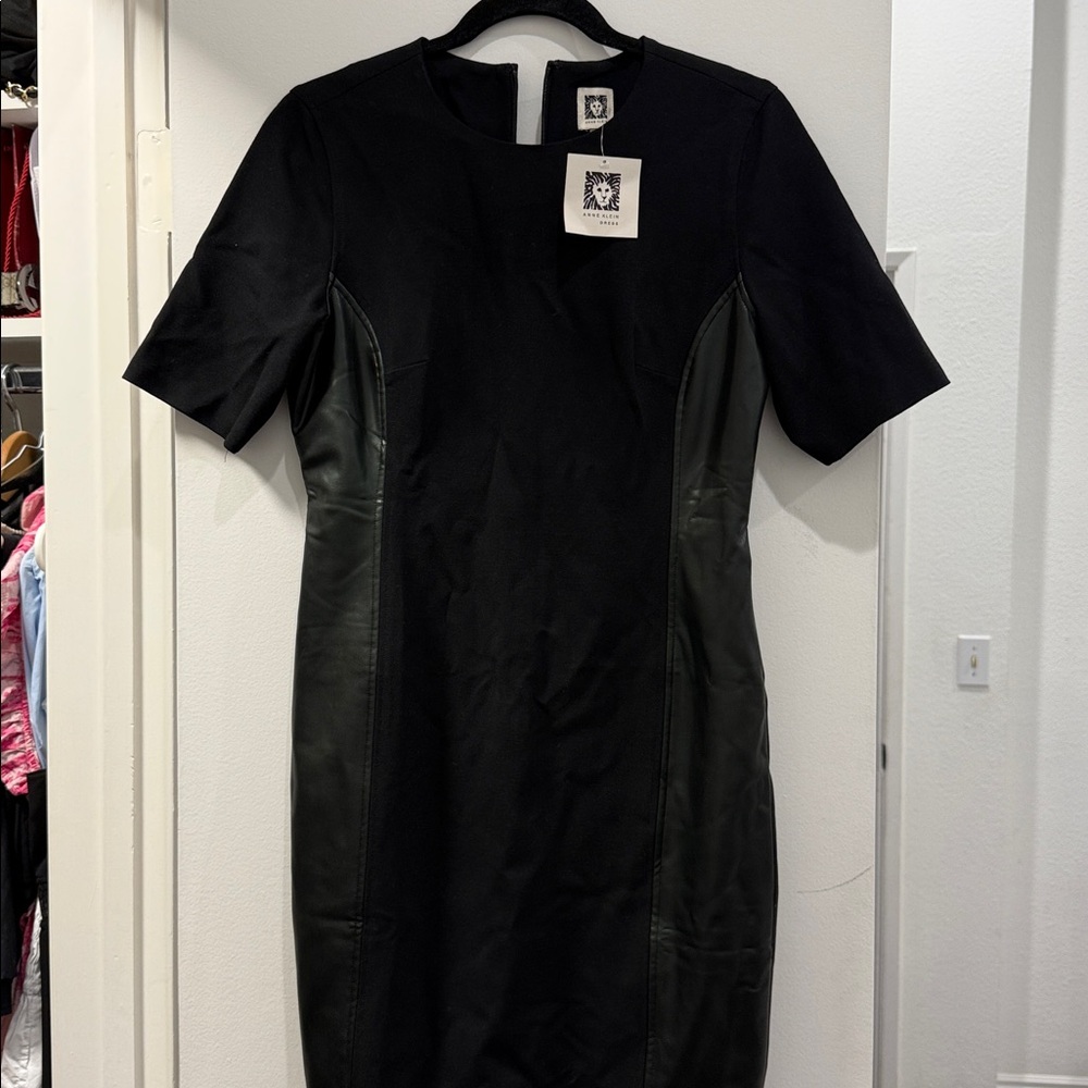 Black and Short Sleeve Dress